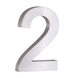De Angelo RVS 20cm van yessential.nl is een modern, driedimensionaal metallic cijfer 2 in geborsteld zilver, afgebeeld tegen een witte achtergrond.