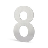 De Animo RVS 15cm (geen boor) van yessential.nl is een metallic nummer acht met een geborstelde afwerking, rechtopstaand op een witte achtergrond - ideaal als stijlvolle RVS huisnummers voor in huis.