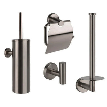 De Fabiano Gunmetal WC set van yessential.nl bevat een toiletborstelhouder, toiletrolhouder, wandhaak en reserverolhouder met geborstelde metallic afwerking. Stijlvolle accessoires voor iedere moderne badkamer of toilet.