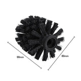 De yessential.nl Extra Borstel is een zwarte, ronde vervangbare borstelkop met dicht opeengepakte borstelharen voor toiletreiniging. De borstelkop meet 90mm x 80mm en wordt schuin afgebeeld met gelabelde afmetingen.