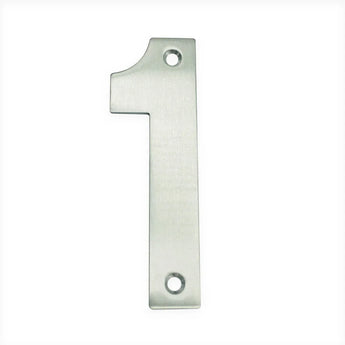 De Tonio RVS 10cm huisnummer plaquette van yessential.nl heeft een metallic afwerking en twee schroefgaten (boven en onder), tegen een effen witte achtergrond.