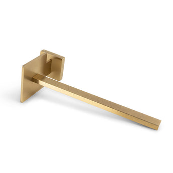 De yessential.nl Bellino Gold toiletrolhouder heeft een modern minimalistisch ontwerp met een rechthoekige basis en rechte horizontale arm, afgebeeld tegen een witte achtergrond.