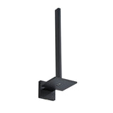 De Bellino Black reserverolhouder van yessential.nl is een moderne, minimalistische zwart metalen wandclosethouder met een vlakke plank en een hoge verticale stang - ideaal om spullen stijlvol op te hangen of uit te stallen in je badkamer.