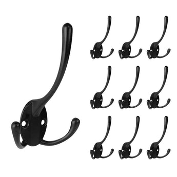 Set van tien yessential.nl 10x Nismo Black 2-haaks wandhaken, elk met een dubbel haakontwerp, weergegeven in een raster op wit. Een close-up aan de linkerkant benadrukt de bevestigingsschroefgaten en productdetails.