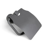 Een moderne Julio Pearl Grey wc-rol houder van yessential.nl met matte afwerking en afgeronde wandmontage, gefotografeerd tegen een witte achtergrond-ideaal voor liefhebbers van moderne toiletaccessoires.