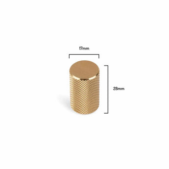 De Remo Gold Deluxe knop van yessential.nl heeft een cilindrisch goudkleurig ontwerp met textuur, een diameter van 17 mm en een hoogte van 28 mm - een ideale luxe upgrade voor je meubels.