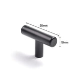De Remo Black Knob van yessential.nl is een zwart, T-vormig cilindervormig handvat met een lengte van 50mm en een diameter van 10mm, weergegeven op een witte achtergrond met gelabelde afmetingen.