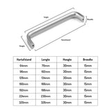 De Leonardo RVS Deluxe metalen handgreep van yessential.nl heeft gelabelde afmetingen, plus een tabel met lengtes, hoogtes, breedtes en hartafstanden in millimeters voor verschillende maten.