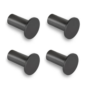 Set van vier Carreno Gunmetal badkamerhaakjes van yessential.nl, weergegeven in een twee-bij-twee raster op een witte achtergrond. Elk roestvrij stalen haakje heeft een zwarte afwerking en ronde, platte voorkant.