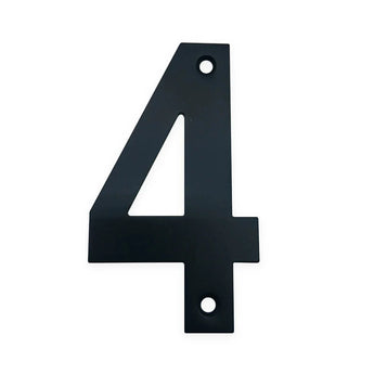 De Tonio Black 10cm van yessential.nl is een moderne zwart metalen nummer 4 met bevestigingsgaten boven en onder, afgebeeld op een witte achtergrond.
