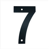 De Tonio Black 10cm van yessential.nl is een moderne zwarte nummer 7 met twee schroefgaten, een aan de bovenkant en een aan de onderkant, weergegeven op een effen witte achtergrond.