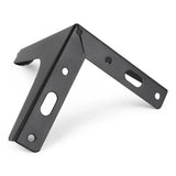 De Menno Zwart 13cm van yessential.nl is een zwart metalen L-vormige beugel met ronde en ovale gaten voor veelzijdige montage-perfect om te combineren met zwarte stalen meubelpootjes in je meubelprojecten.