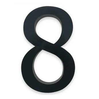 De Carlo Black 20cm van yessential.nl heeft een strakke, driedimensionale nummer 8 in zwart op een witte achtergrond, ideaal als moderne huisnummers stijl voor hedendaagse huizen.