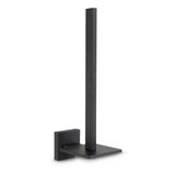 De Bellino Black reserverolhouder van yessential.nl heeft een moderne matzwarte afwerking met een verticale stang en vierkante muurbevestiging en voegt stijl en functie toe aan elke badkamer. Gefotografeerd tegen een witte achtergrond.