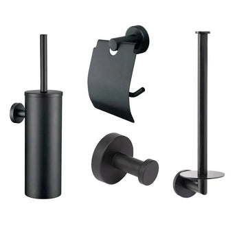 De Lauro Black WC-set van yessential.nl bestaat uit vier matzwarte badkameraccessoires: een toiletborstel met houder, wc-papierhouder met deksel, wandhaak en reserve wc-papierhouder - allemaal afgebeeld op een witte achtergrond.