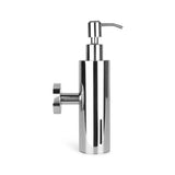 De Alberto Chrome van yessential.nl is een stijlvol roestvrijstalen zeeppompje met muurbevestiging, handige pomp en klein verticaal venster om het zeepniveau te controleren.