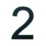 Een groot zwart nummer 2 (7,6 cm) op een witte achtergrond, vergelijkbaar met Animo Black 3M plaknummers, van yessential.nl, perfect als huisnummer zwart zonder boren.