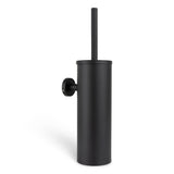 De Branco Black van yessential.nl is een wandgemonteerde, zwarte toiletborstelhouder met een cilindrische houder en een wc-borstel met lange greep, afgebeeld tegen een witte achtergrond.