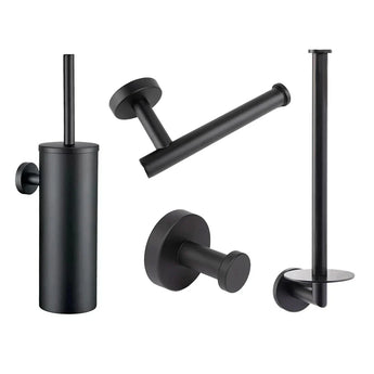 De Cosimo Black toiletset van yessential.nl heeft een wandgemonteerde toiletborstelhouder, toiletpapierhouder, badjashaak en reserverolhouder in een modern zwart design-ideaal als toiletset zwart voor een strak contrast op witte achtergronden.