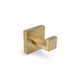 De Venzo Gold WC-set van yessential.nl is een moderne, vierkante wandhaak van messing met een matgoud geborstelde afwerking - ideaal om te combineren met je gouden toiletaccessoires.