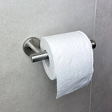 De yessential.nl Lorenzo RVS WC set is een stijlvolle, moderne aanvulling op je toiletaccessoires, ideaal als aanvulling op andere RVS badkameraccessoires.