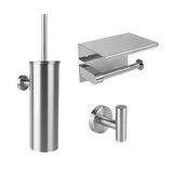 De Nando RVS WC-set van yessential.nl bestaat uit een toiletborstelhouder, toiletrolhouder met plankje en enkele wandhaak. Deze stijlvolle badkameraccessoires zijn gefotografeerd tegen een witte achtergrond.