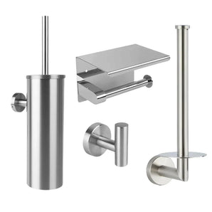 De Pacho RVS WC Set van yessential.nl bestaat uit een toiletborstelhouder, toiletrolhouder met klep, haak en reserverolhouder-slimme badkameraccessoires elegant weergegeven op een witte achtergrond.