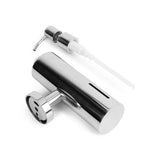 De Alberto Chrome van yessential.nl is een stijlvol zeeppompje van roestvrij staal met muurbevestiging, bestaande uit het cilindervormige hoofddeel en de pomp met nozzle en buis.
