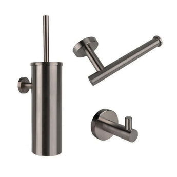 De Lorenzo Gunmetal WC-set van yessential.nl bestaat uit een wc-borstelhouder, wc-papierhouder en wandhaak in een modern cilindrisch ontwerp met een stijlvolle gunmetal afwerking op een witte achtergrond.
