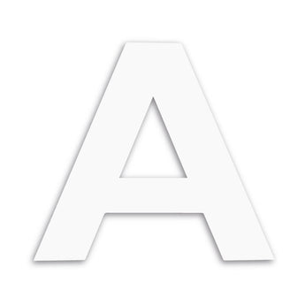 De Adamo White 20cm van yessential.nl heeft een vetgedrukte hoofdletter A in wit met een subtiele schaduw op een effen witte achtergrond.