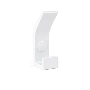 De Huso White kapstokhaak van yessential.nl heeft een minimalistisch, wit ontwerp met een rechthoekige basis, zachte curve en centraal rond bevestigingspunt, tegen een effen witte achtergrond.